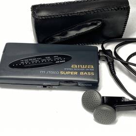 Cr-a05 Aiwa Vintage Radio Mini Am Fm Stereo Super Bass Carrying Case Works