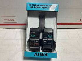 Aiwa Hr-s06 Vintage Portable Foldable Stereo Headphone Radio Fm Untested
