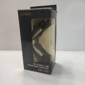 Hr-s30 Aiwa Rare Vintage Fm Stereo / Am Headphones Receiver In Box Complete
