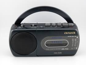Rm-p30w Aiwa Vintage Am/fm Radio With Cassette Player Hand Held Handle