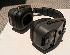 12-129a Archer Twin Speaker Headphones Am/fm Radio Read
