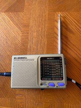 Bell And Howell 13774378 Am Fm 9 World Band Portable Radio Tested