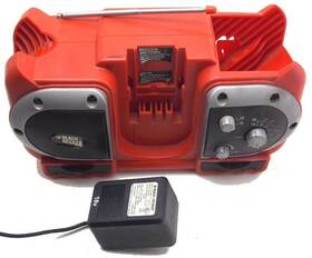 Bdrc18 Black Decker And Am/fm Radio 18v Battery Charger Mountable Model Used