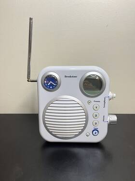 Brookstone 883594017643 Shower Tunes Water Radio With Clock And Timer