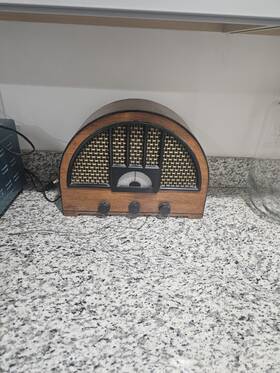 Otr-98 Cariole Am/fm Radio Otr-98 Cariole Am/fm Radio