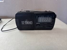 H123 Cougar Vintage Black 12 Band World Receiver Working