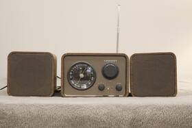 Cr3023a Crosley Retro Bluetooth Am/fm Radio Shelf Stereo System - Tested And Works