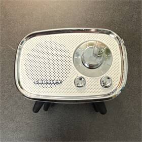 Crosley Cr3039a-aw White Am/fm Radio Usb Charging Headphone Jack Portable