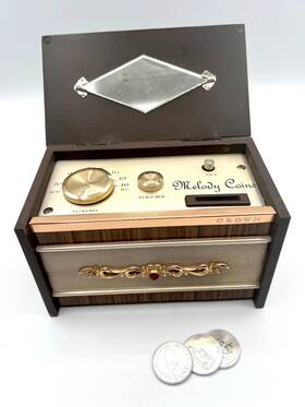 Ht-430s Crown Vintage 1960s Melody Coins Am Transmitter Radio Bank 9v Battery