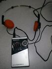 D1600 Magnavox Vintage Handheld Radio Receiver D1600 Magnavox Vintage Handheld Radio Receiver