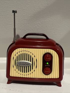 Dashing Fine Gifts / Fsc 195602061228 Mini Retro Radio Hi-fi Sound Battery Power Auto Scanning