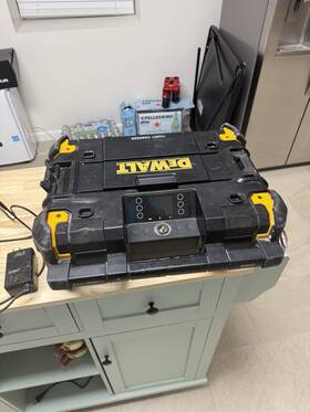 Dewalt Dws17510 Radio Charger