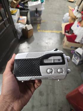 54-0172-4 Dynamo Emergency Hand Crank Led Flashlight Am Fm Gray Radio