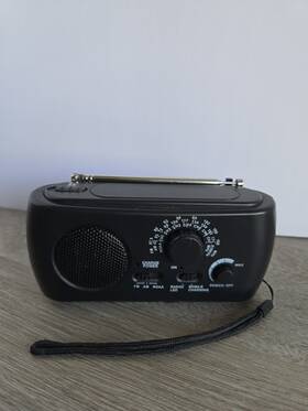 Ka331 Dynamo Powered Radio With Flashlight Weather Usb Charger Crank New In Box
