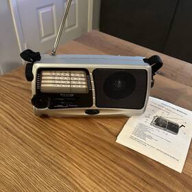 Yf-2410a Dynamo 8-band High Sensitivity Receiver Mw/fm/sw Hand Crank With Manual