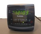 E131188 Brookstone Dual Alarm Clock Radio Dial Tuning Battery Back Up