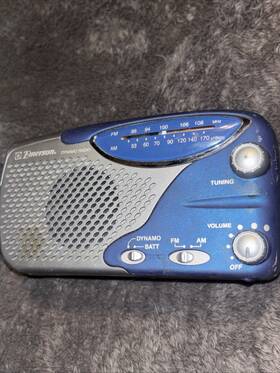 Rp6289 Emerson Vintage Portable Am/fm Radio Flashlight Battery Windup Works