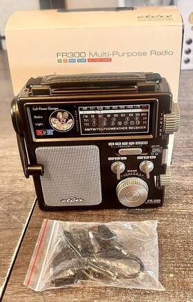Fr-300b Et N Ll Bean Eton Hand-crank Muti Purpose Am/fm/tv Weather Emergency Radio