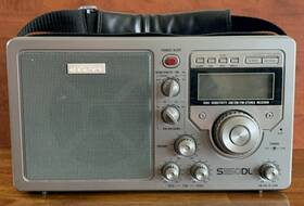 S35odl Et N Eton Portable Radio Am/fm-stereo Sw1 Sw2 Sw3 World Receiver