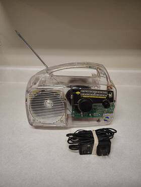 A024399 Freeplay Vintage Am/fm Radio Crank Clockwork Solar New Drive Belt Works Great