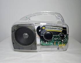 Freeplay A342150 Self Powered Solar Am/fm Radio Wind Up Clear Transparent Tested Works