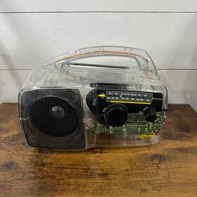 A430361 Freeplay Clear Wind Up Crank/solar Power Self Powered Am/fm Radio A430361 Freeplay Clear Wind Up Crank/solar Power Self Powered Am/fm Radio