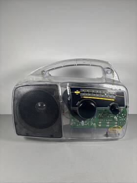 A502204 Freeplay Self Powered Radio Am/fm Clear Wind Up Crank Solar Power Storm Weather