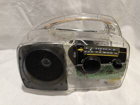 C0203576 Freeplay Vintage Self Powered Am/fm Radio Solar Crank Clear See Through Tested