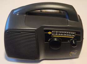 Sd-100896 Freeplay Free Play Power Self Powered Crank Dynamo Am/fm Radio Black Works