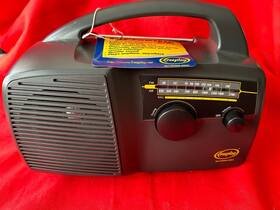 Sef-0209131 Freeplay Self Powered Am/fm Radio Solar Power Crank Model # Nice