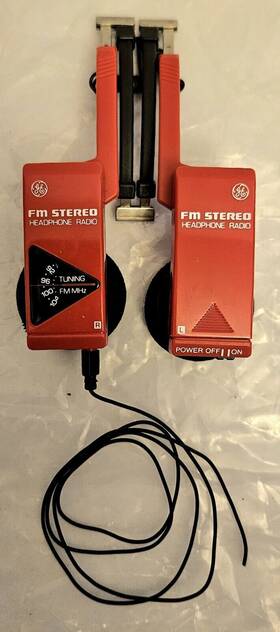 7-1284d Ge Vintage Fm Stereo Folding Headphones With Antenna - Works Model