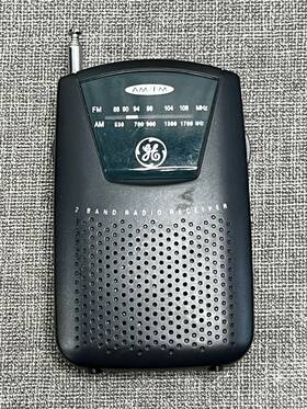 7-25858 Ge Vintage Am/fm Pocket Radio 2 Band Receiver Tested Works Great