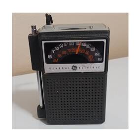 Ge P1b-c Pocket Am/fm Portable Radio With Telescopic Antenna Headphone Jack