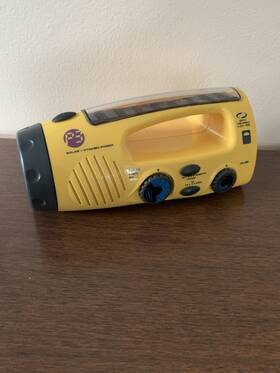Yoo70rsyel Gpx Emergency Radio Flashlight Solar Panel And Hand Crank Rechargeable
