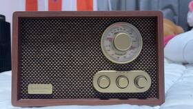 324-06-0229 Hearth & Hand With Magnolia And Grizedale Am/fm Bluetooth Radio Rechargeable Retro Design 324-06-0229 Hearth & Hand With Magnolia And Grizedale Am/fm Bluetooth Radio Rechargeable Retro Design