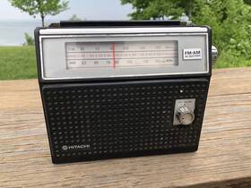 Kh-1170h Hitachi Radio Fully Working Condition Made In Korea Am Fm