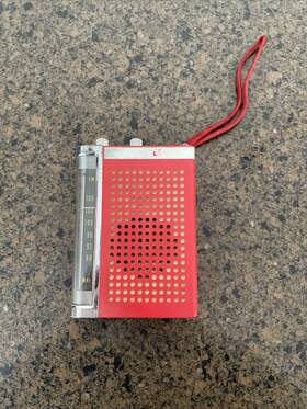 Kh-912 Hitachi Vintage Hand Held Radio Model Am-fm Transistor Made In Taiwan