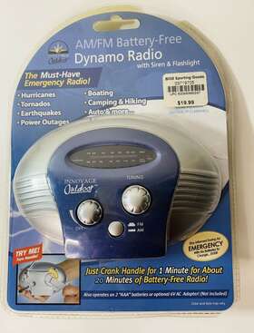 Innovage 630990880247 Outdoor Dynamo Am/fm Weather Battery-free Hand Cranked Emergency Radio