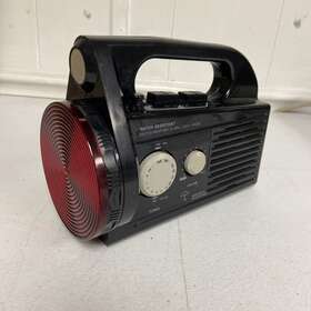 He851 Instant Weather Vintage Water Resistant Am/fm Flash Light Radio And Siren