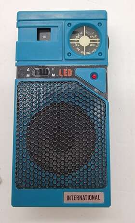 Do-10 International Vintage Led Tuning Indicator Am/fm Pocket Radio Teal / Blue Do-10 International Vintage Led Tuning Indicator Am/fm Pocket Radio Teal / Blue