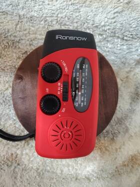 Ir-088 Ironsnow Solar Emergency Hand Crank Weather Radio Portable Self Powered Noaa Am/fm