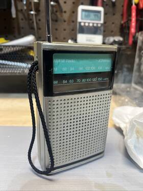 680-1000 J. C. Penney Am/fm Radios Jc