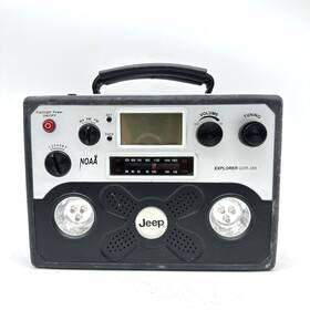 Gxr-386 Jeep Am/fm Radio Explorer Hand Crank With Flashlight And Phone Charger Works