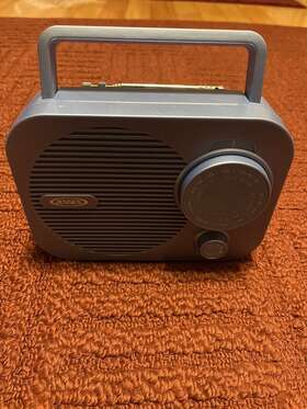 Mr-550 Jensen 754262025874 Portable Am/fm Radio With Aux Line-in Blue