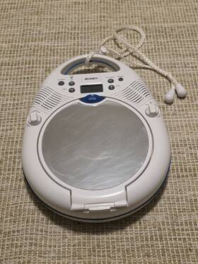 Jensen Jch-346 Cd Shower Radio Am Fm Battery Powered White Mirror