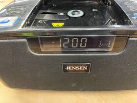 Jims-220 Jensen Digital Music Radio Read Description