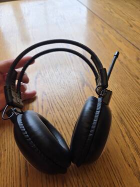Js-206 Jesson Portable Fm Radio Headphones Over Ear Muff Battery Operated Aa Bat