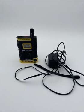 S86395 La Crosse Technology Weather Am/fm Handheld Radio Emergency Noaa And Light. Working