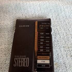Lloyds N757 Portable Am/fm Radio Fm Stereo Black Headphone Jack