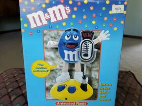 M&ms 730233437099 Blue Am/fm Radio Read Man Cave Gift
